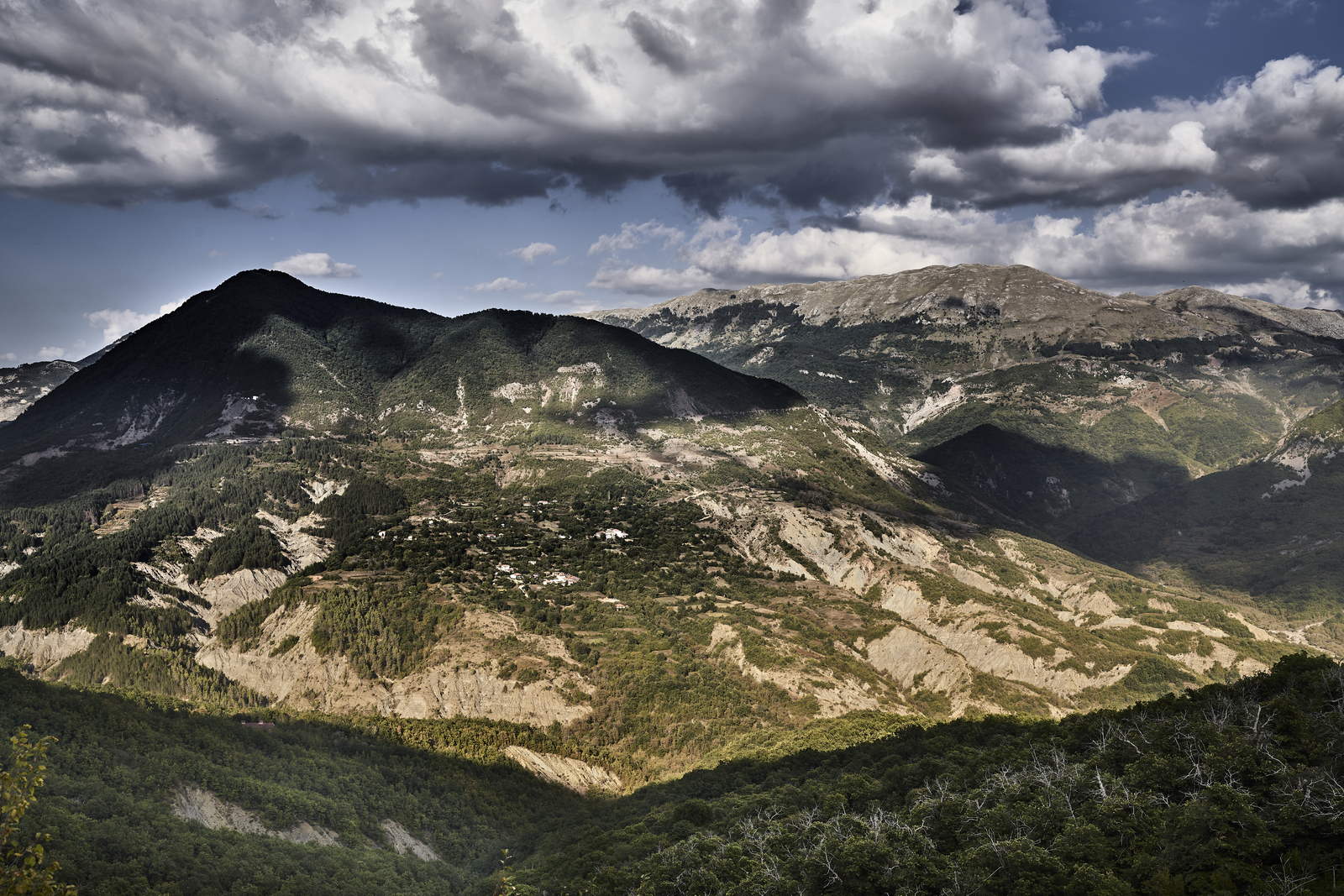 Roadtrip Albanien with Mercedes W123 300 TD