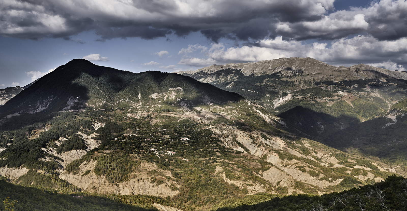 Roadtrip Albanien with Mercedes W123 300 TD