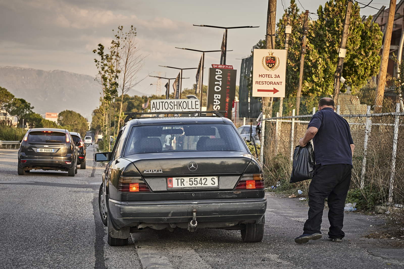 Roadtrip Albanien with Mercedes W123 300 TD