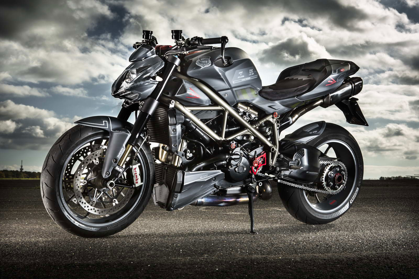 Ducati Stelth Fighter 002