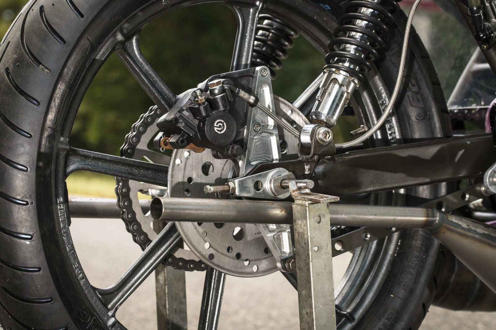 Moto Essence RD 350 002