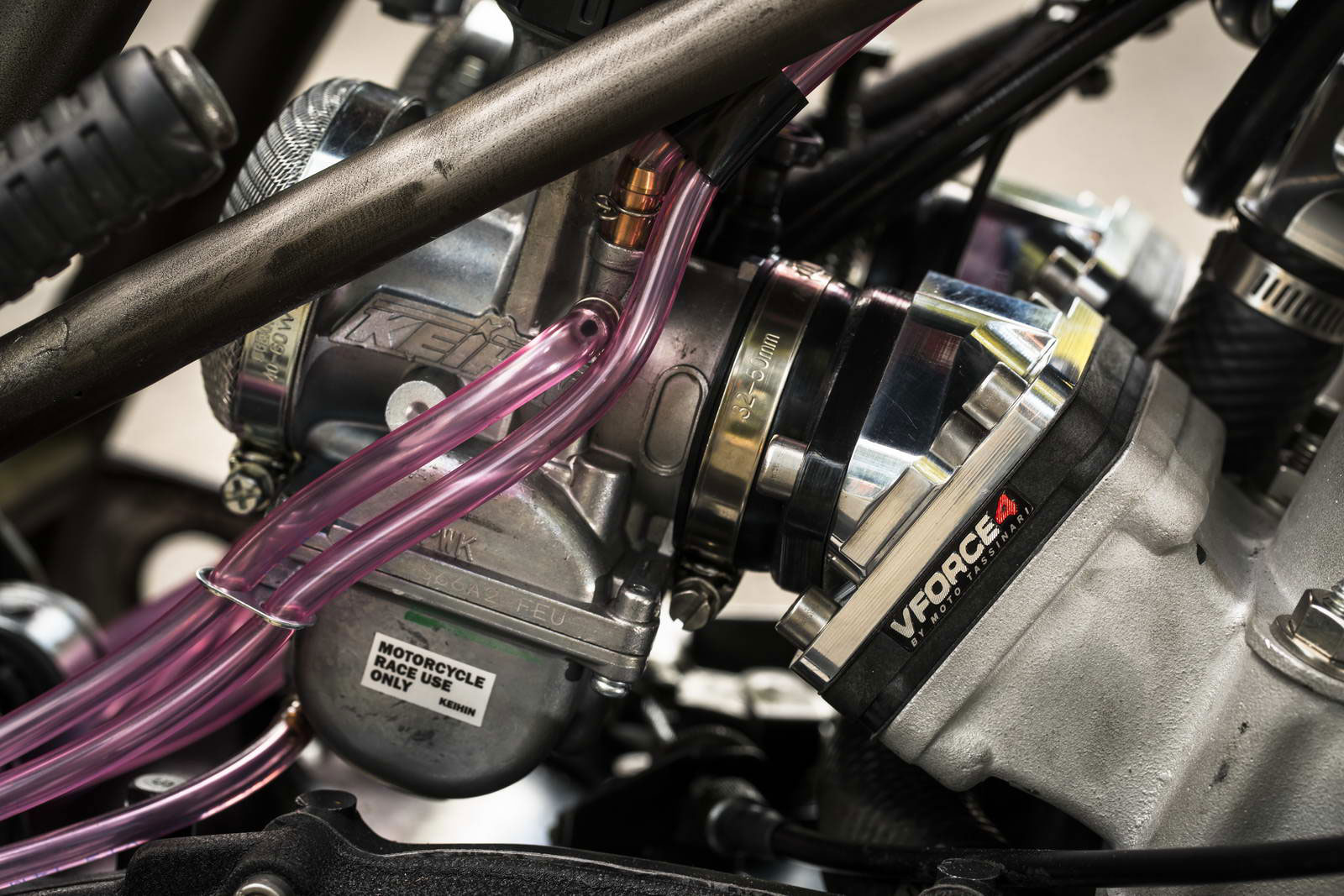 Moto Essence RD 350 013