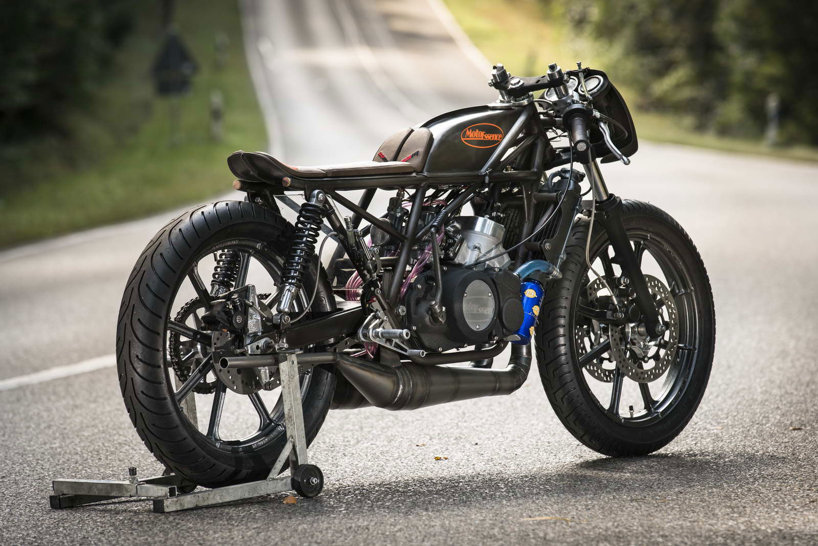 Moto Essence RD 350 041